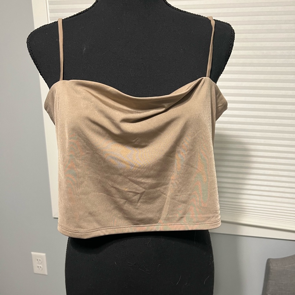 Express Body Contour Crop tank